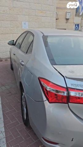 מודעת רכב טויוטה קורולה