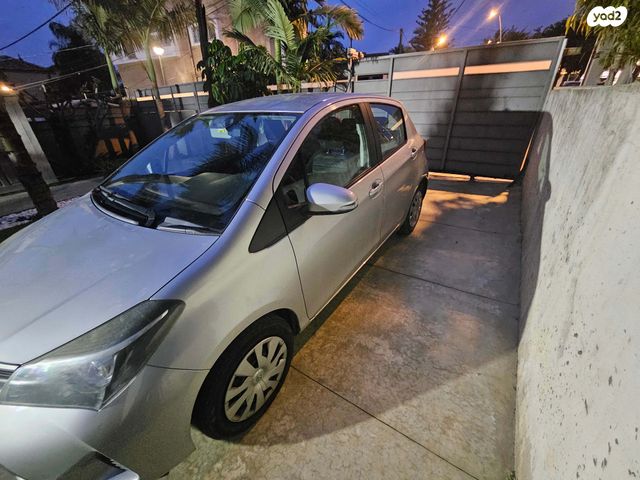 מודעת רכב טויוטה יאריס