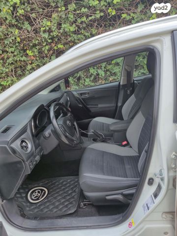 מודעת רכב טויוטה אוריס