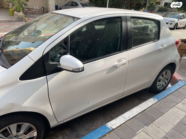 מודעת רכב טויוטה יאריס