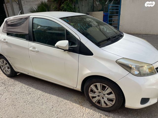 טויוטה יאריס