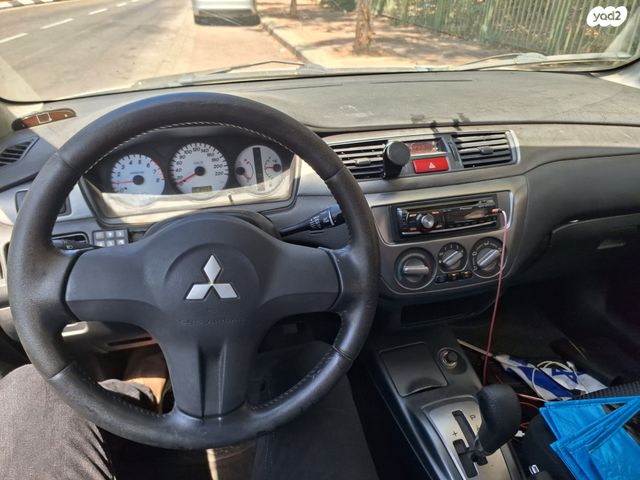 מודעת רכב מיצובישי לנסר