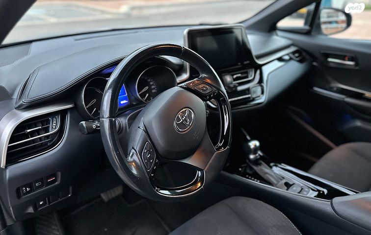 טויוטה C-HR