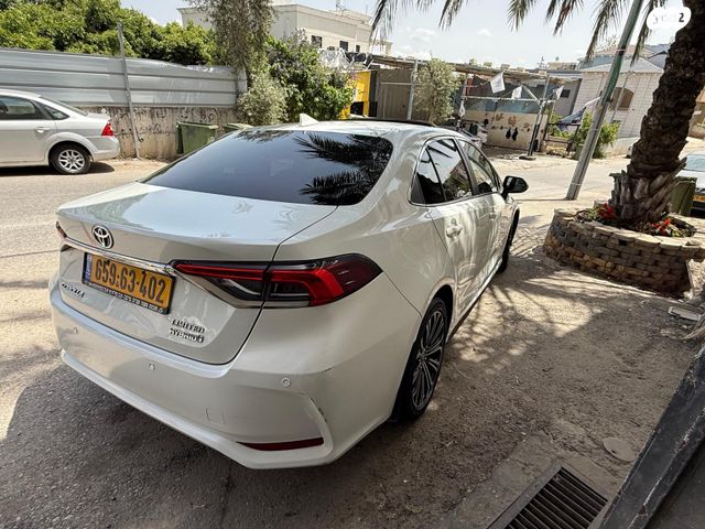 טויוטה קורולה