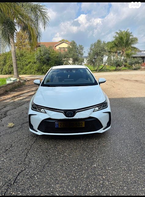 טויוטה קורולה