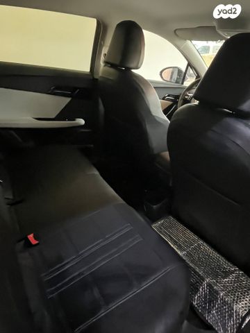 מודעת רכב אם ג'י MG4