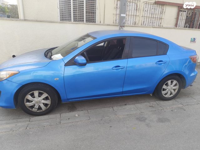 מודעת רכב מאזדה 3