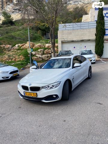 מודעת רכב ב מ וו סדרה 4