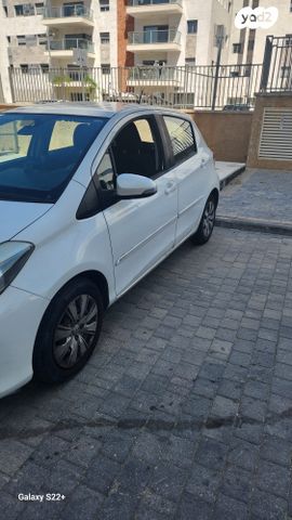 טויוטה יאריס