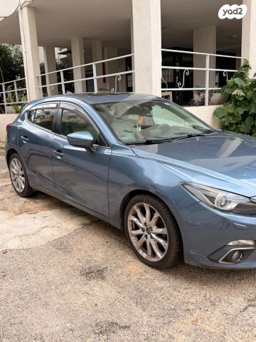 מודעת רכב מאזדה 3