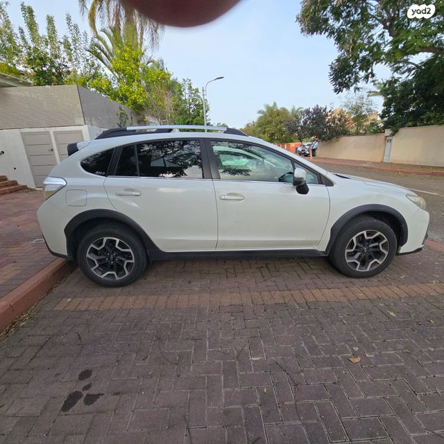 מודעת רכב סובארו XV