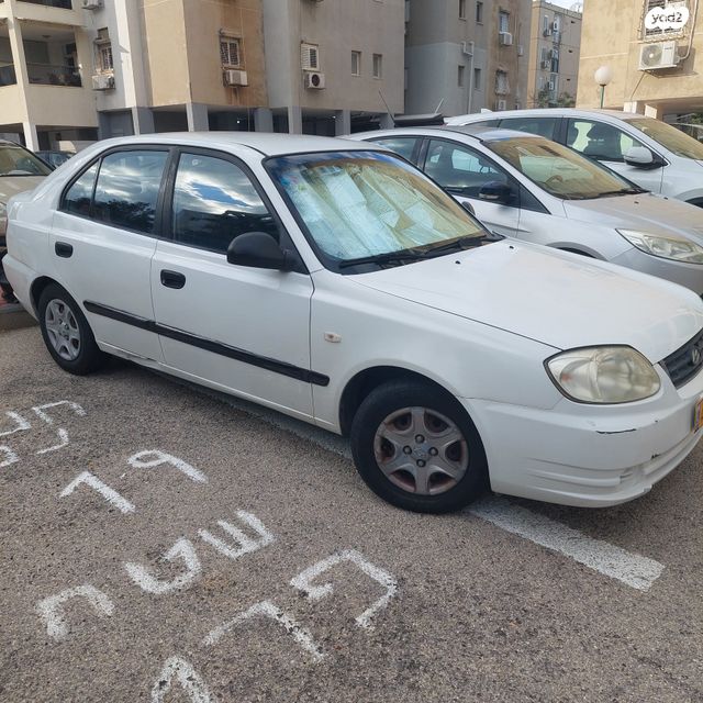 יונדאי אקסנט i25