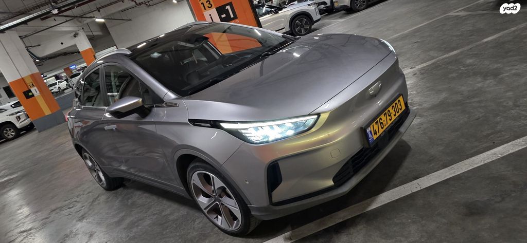 מודעת רכב ג׳ילי Geometry C