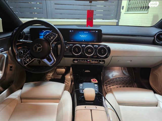 מרצדס-בנץ CLA