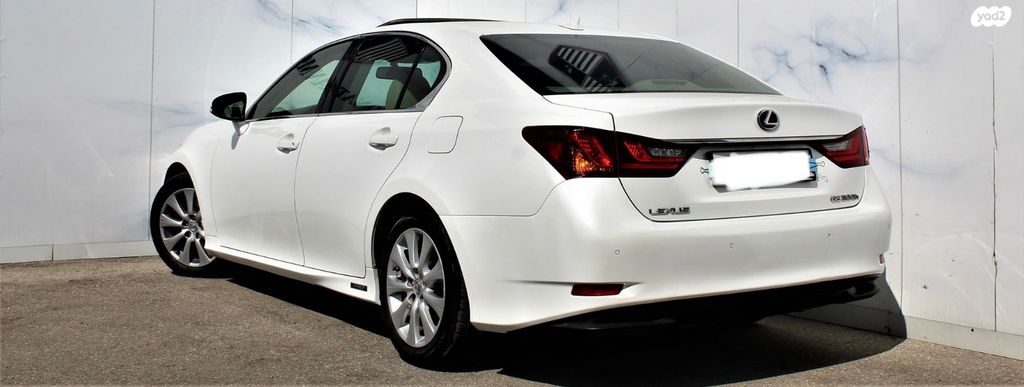 מודעת רכב לקסוס GS