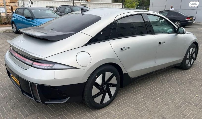 יונדאי איוניק 6