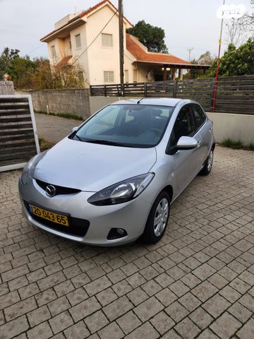 מודעת רכב מאזדה 2