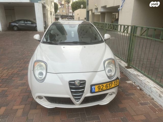 מודעת רכב אלפא רומיאו מיטו