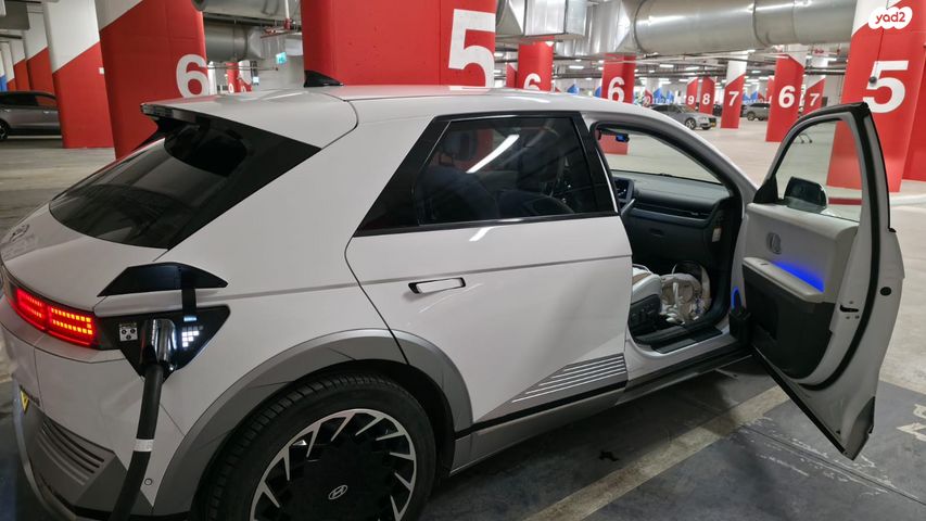 יונדאי איוניק 5