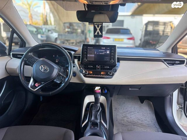 טויוטה קורולה