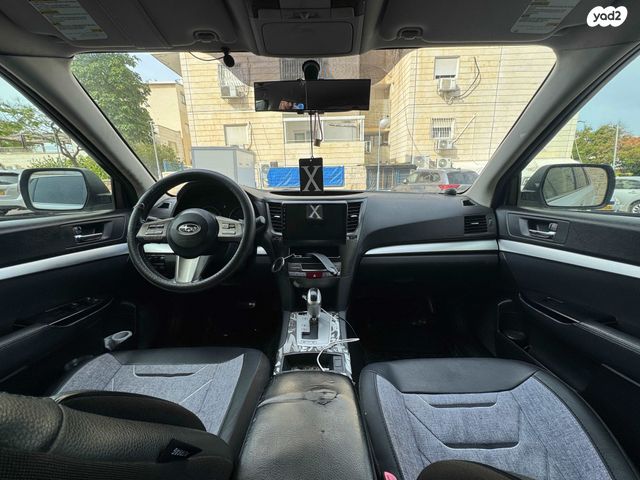 סובארו אאוטבק