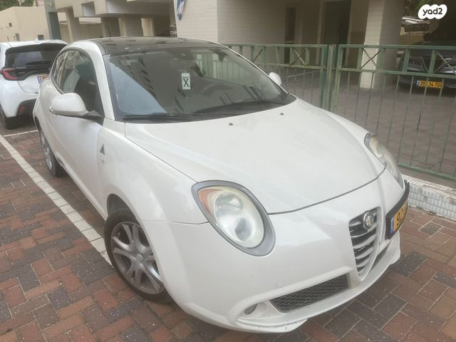 אלפא רומיאו מיטו