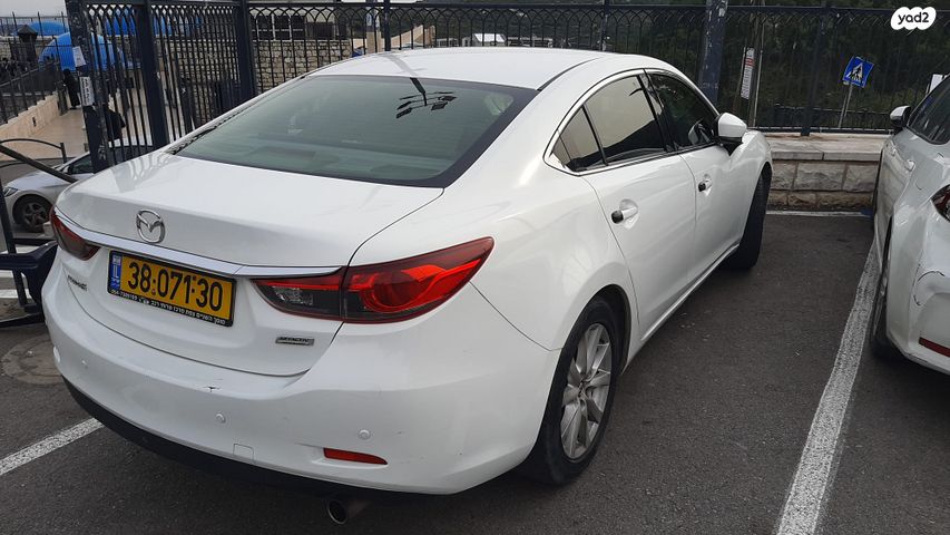 מודעת רכב מאזדה 6