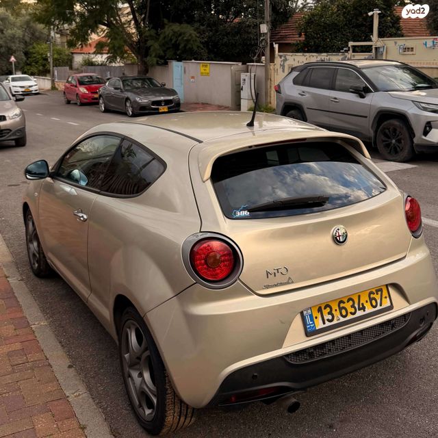 מודעת רכב אלפא רומיאו מיטו