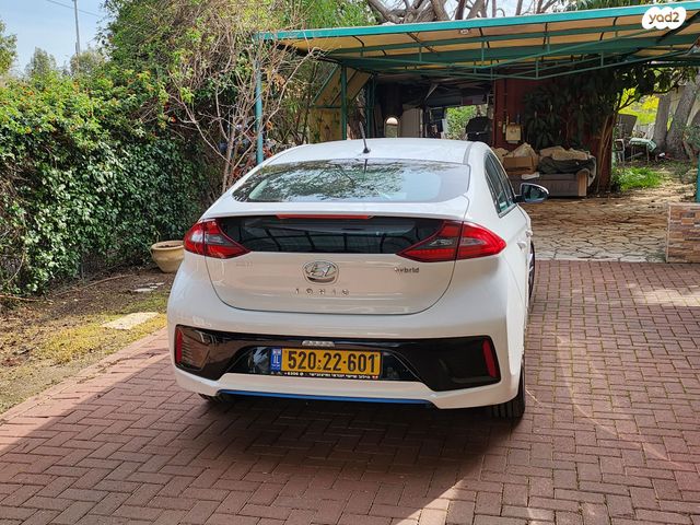 יונדאי איוניק