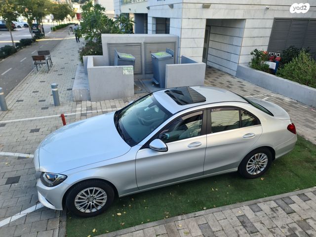 מודעת רכב מרצדס-בנץ C-class