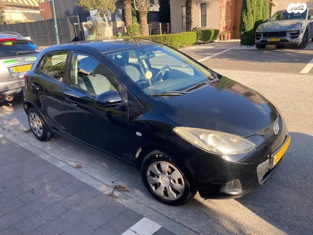 מודעת רכב מאזדה 2