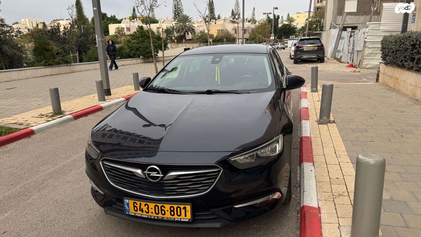 מודעת רכב אופל אינסיגניה