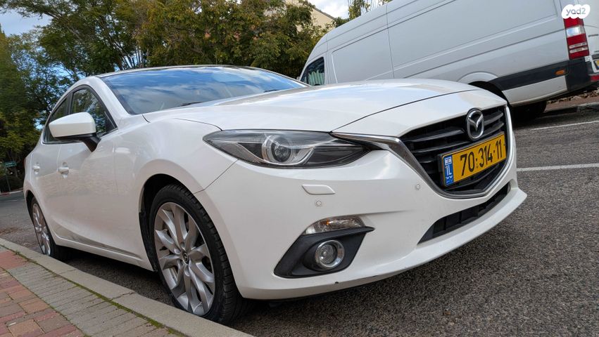 מודעת רכב מאזדה 3