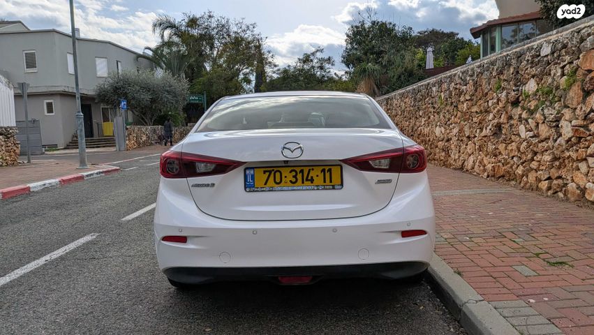 מאזדה 3