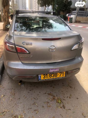 מודעת רכב מאזדה 3