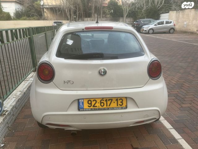 אלפא רומיאו מיטו