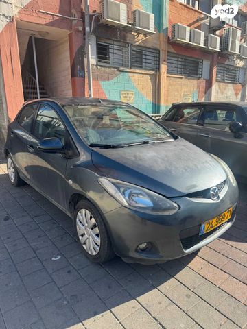 מודעת רכב מאזדה 2