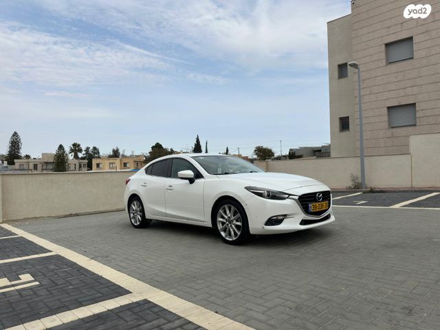 מאזדה 3