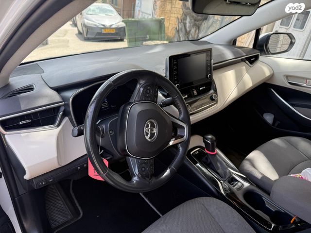 טויוטה קורולה