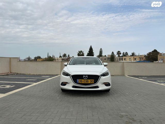 מודעת רכב מאזדה 3