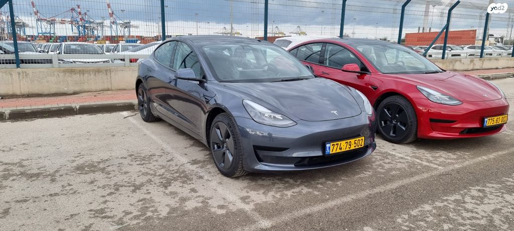 מודעת רכב טסלה מודל 3