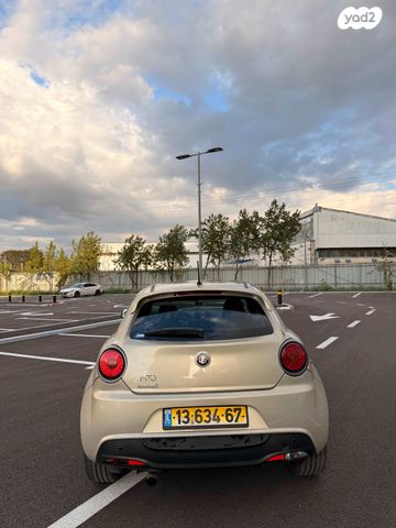 אלפא רומיאו מיטו