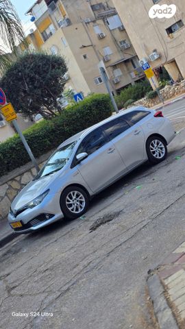 מודעת רכב טויוטה אוריס