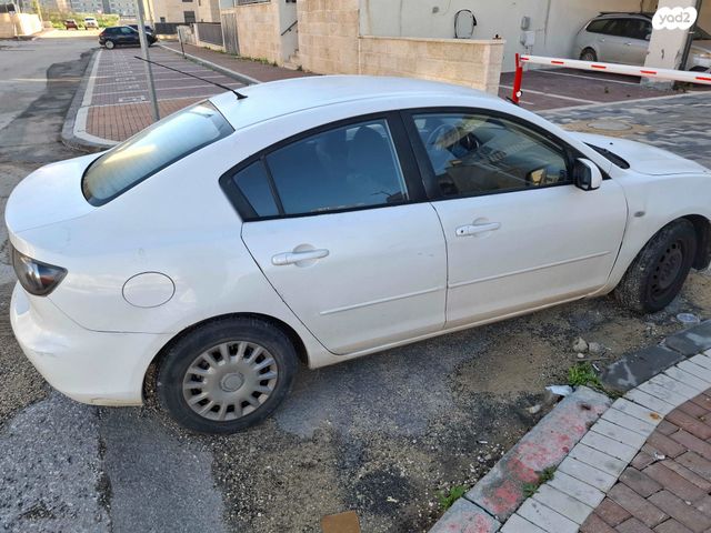 מודעת רכב מאזדה 3