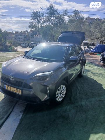 מודעת רכב טויוטה יאריס קרוס