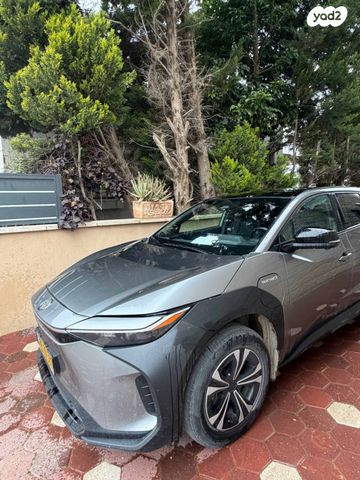 מודעת רכב טויוטה bZ4X