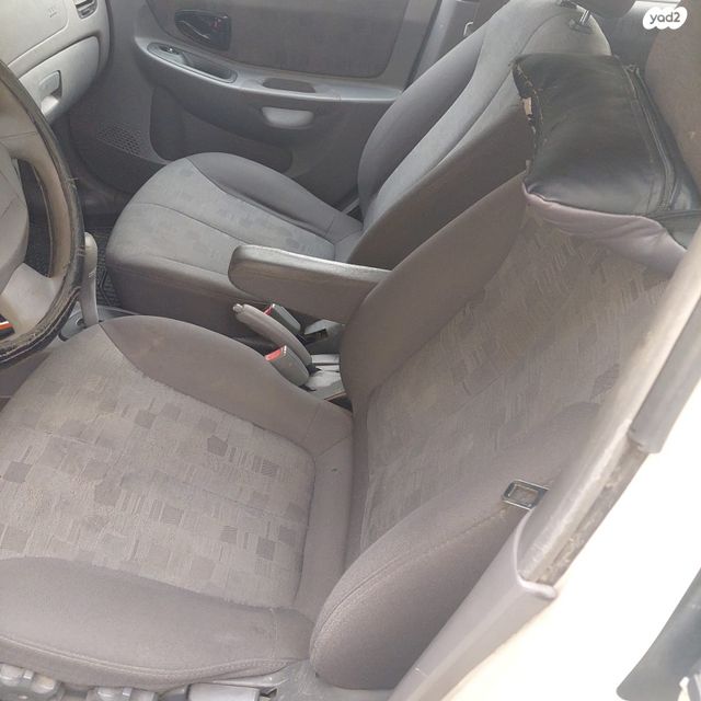 יונדאי אקסנט i25