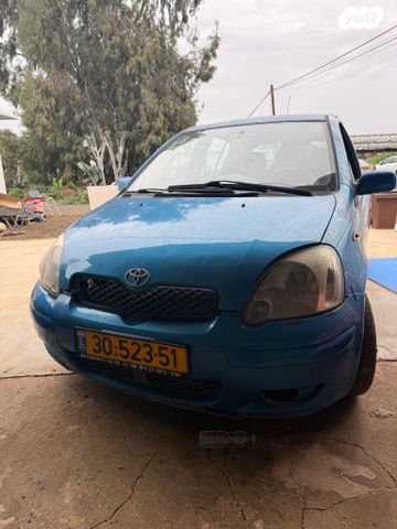 טויוטה יאריס