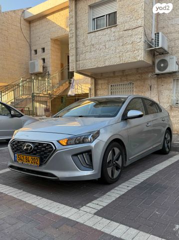 יונדאי איוניק