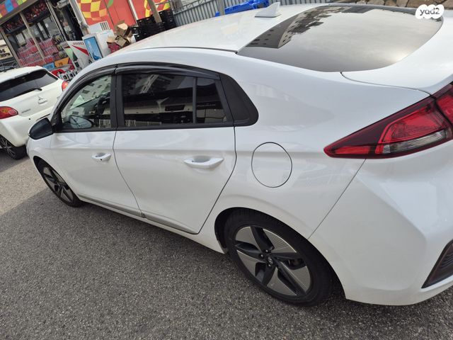 יונדאי איוניק